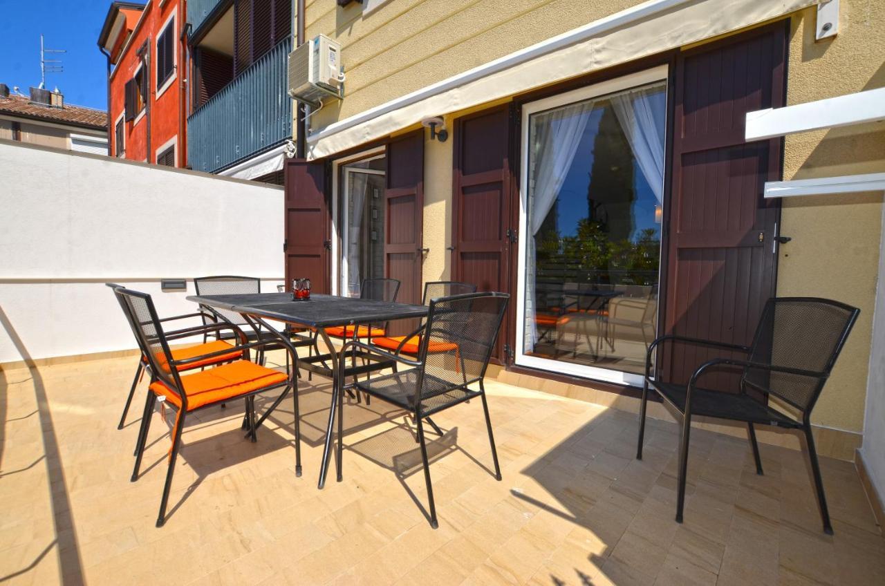 Apartment Max Ровінь Екстер'єр фото