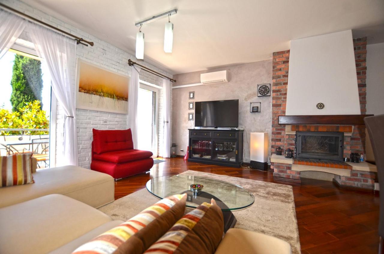 Apartment Max Ровінь Екстер'єр фото