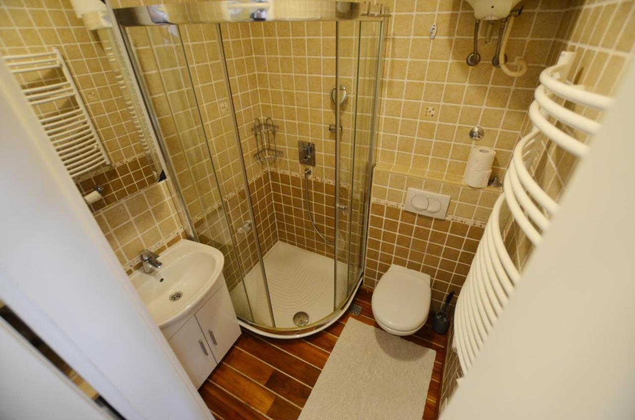 Apartment Max Ровінь Екстер'єр фото