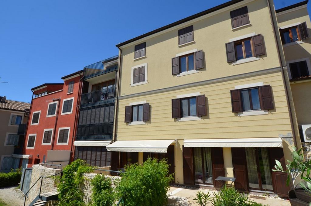 Apartment Max Ровінь Екстер'єр фото